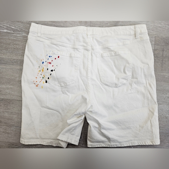 LANE BRYANT Boyfriend Midi Short - Pride Paint Splatter 16 - Picture 4 of 6